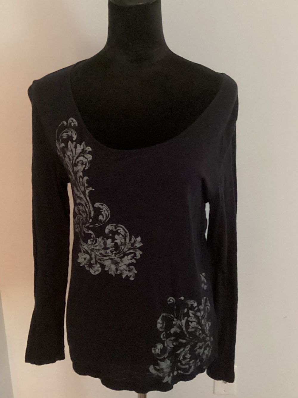 Talbots Scoop Neck Long Sleeve Burnout tee